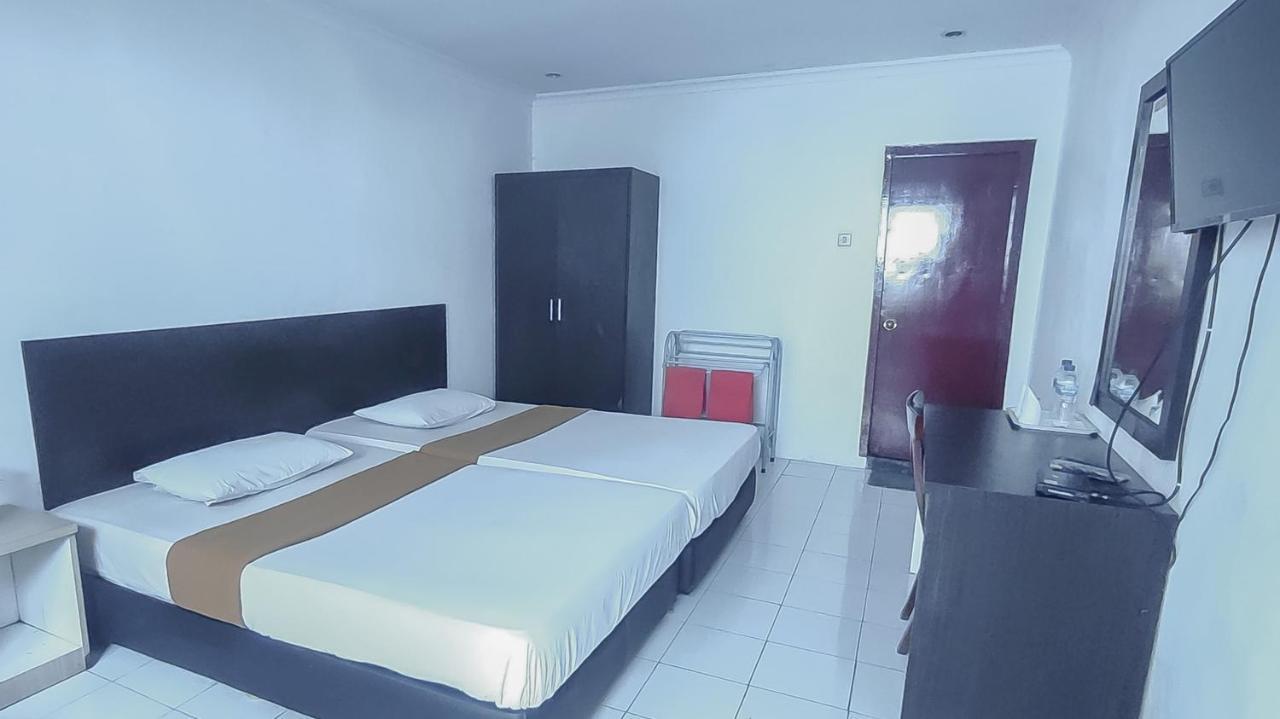 Burangrang Village Mitra Reddoorz ボゴール エクステリア 写真